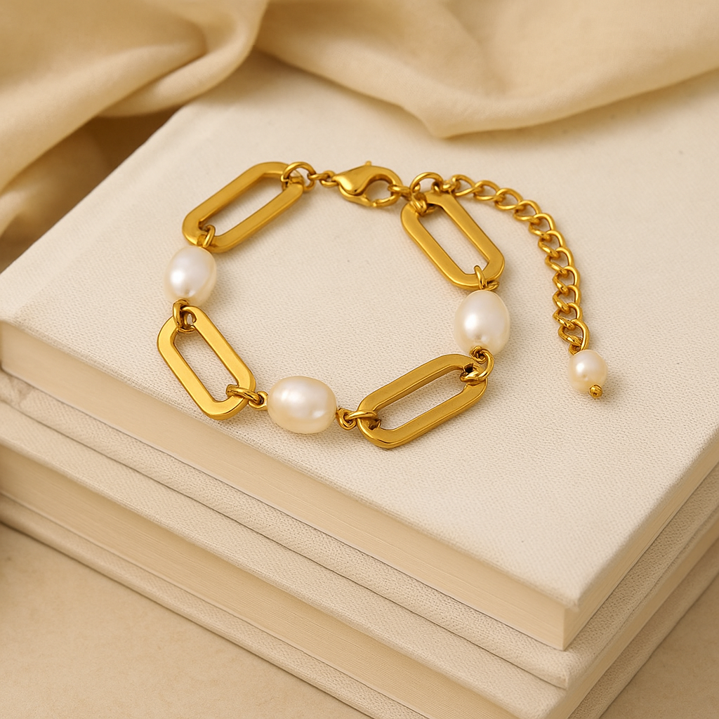 Eira Pearl Bracelet