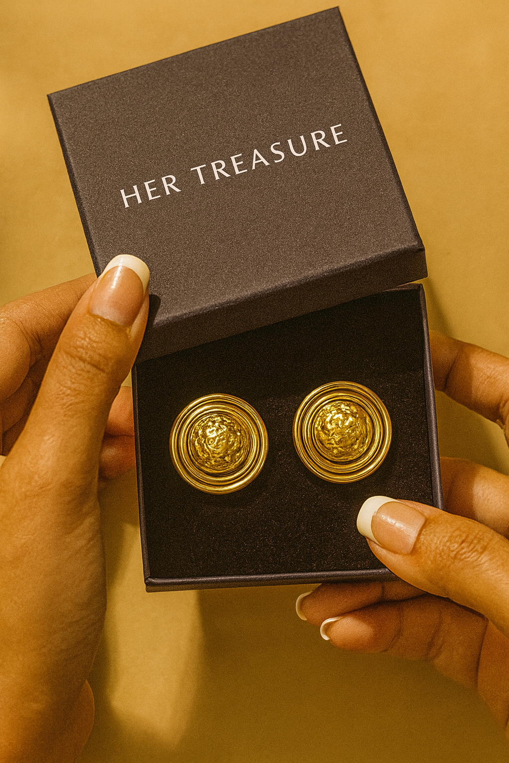 Myraa Textured Earrings